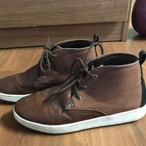 Leor Denver men’s shoes